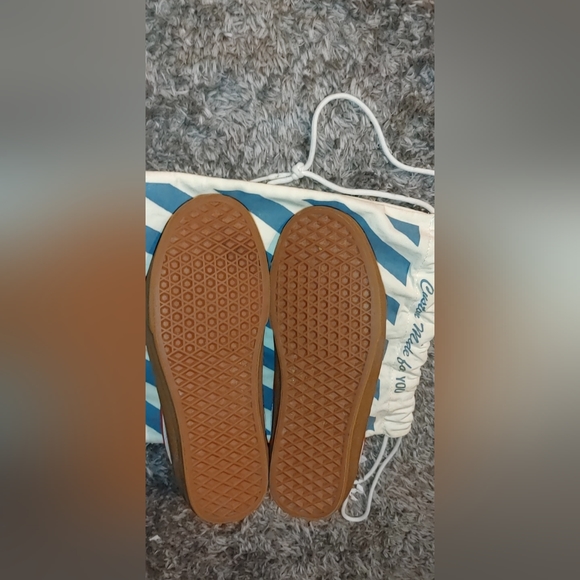 VANS CUSTOM pair - Picture 3 of 4